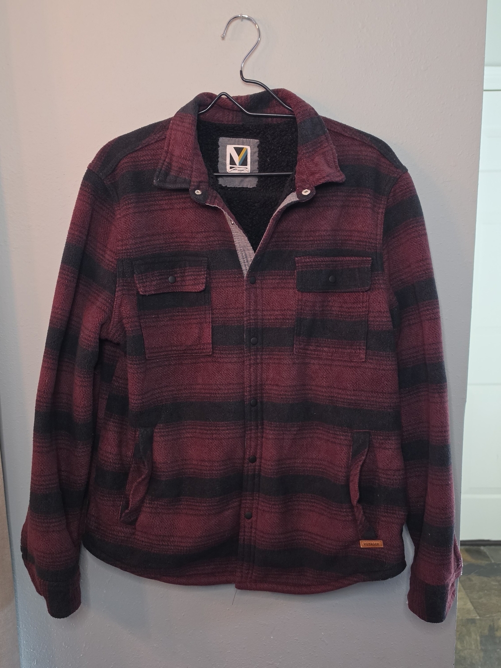 Voyager Sherpa Lined Plaid Shirt Jacket Shacket Burgundy Black Size Medium